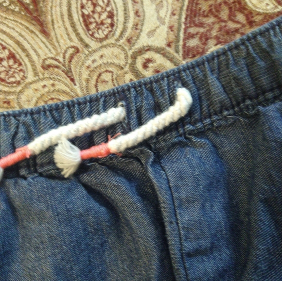 Size 18 months OshKosh baby girl shorts - Picture 8 of 11